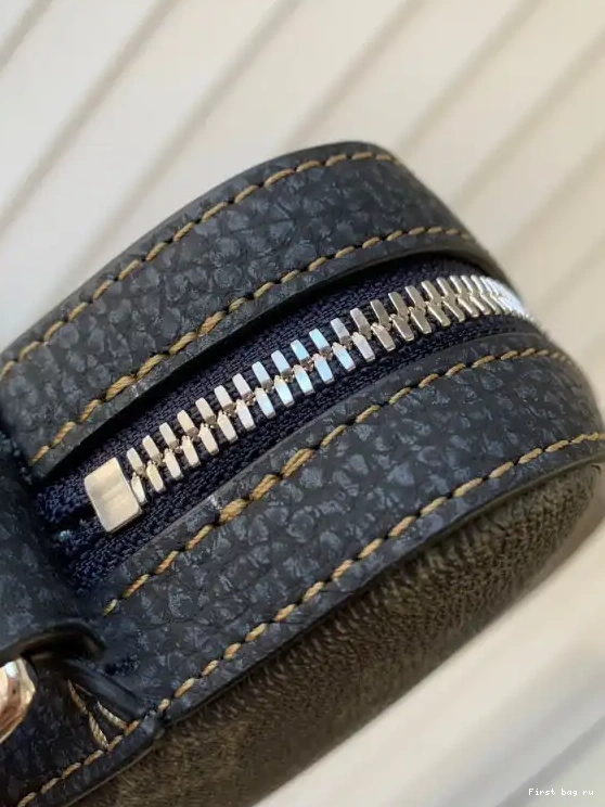 Frstbag ru VUITTON TRIO LOUIS MESSENGER 0415